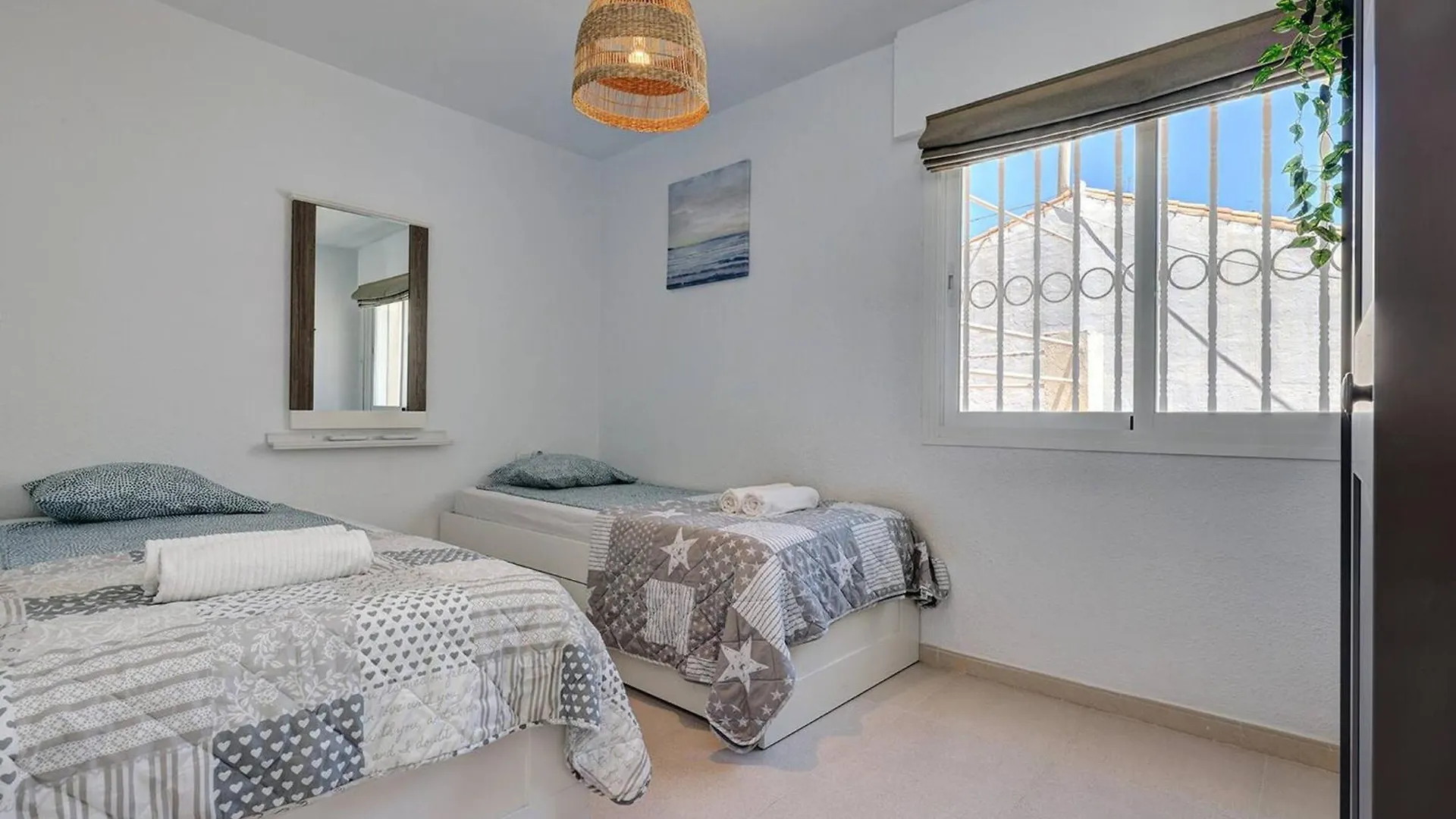 098 Traditional 2 Bed Pueblo Townhouse With Private Terrace Benalmádena Nyaraló