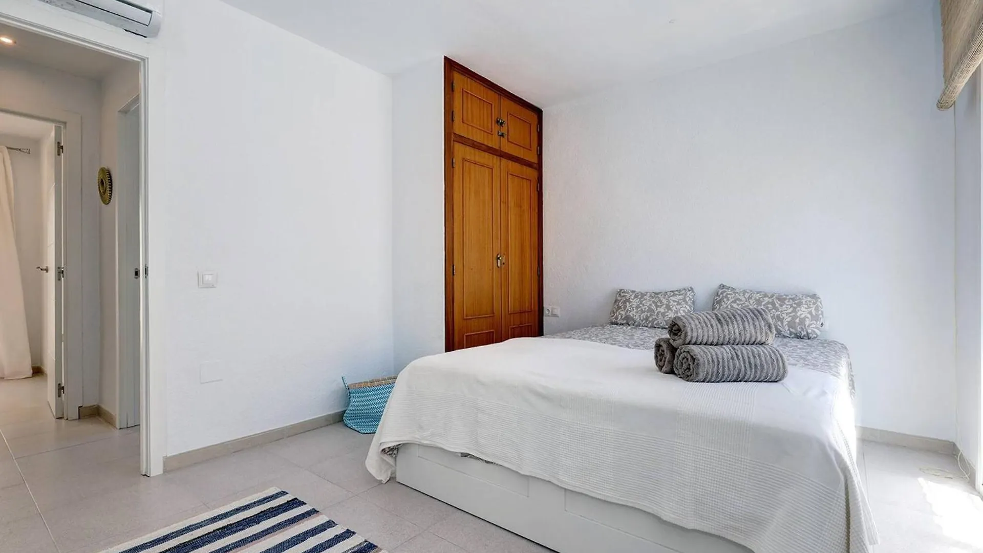 098 Traditional 2 Bed Pueblo Townhouse With Private Terrace Benalmádena Spanyolország