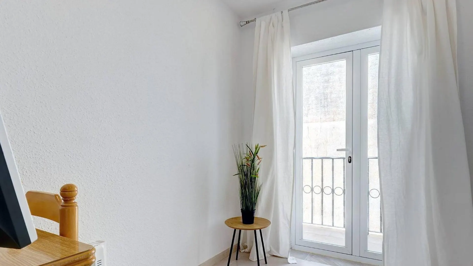098 Traditional 2 Bed Pueblo Townhouse With Private Terrace Benalmádena 0*,