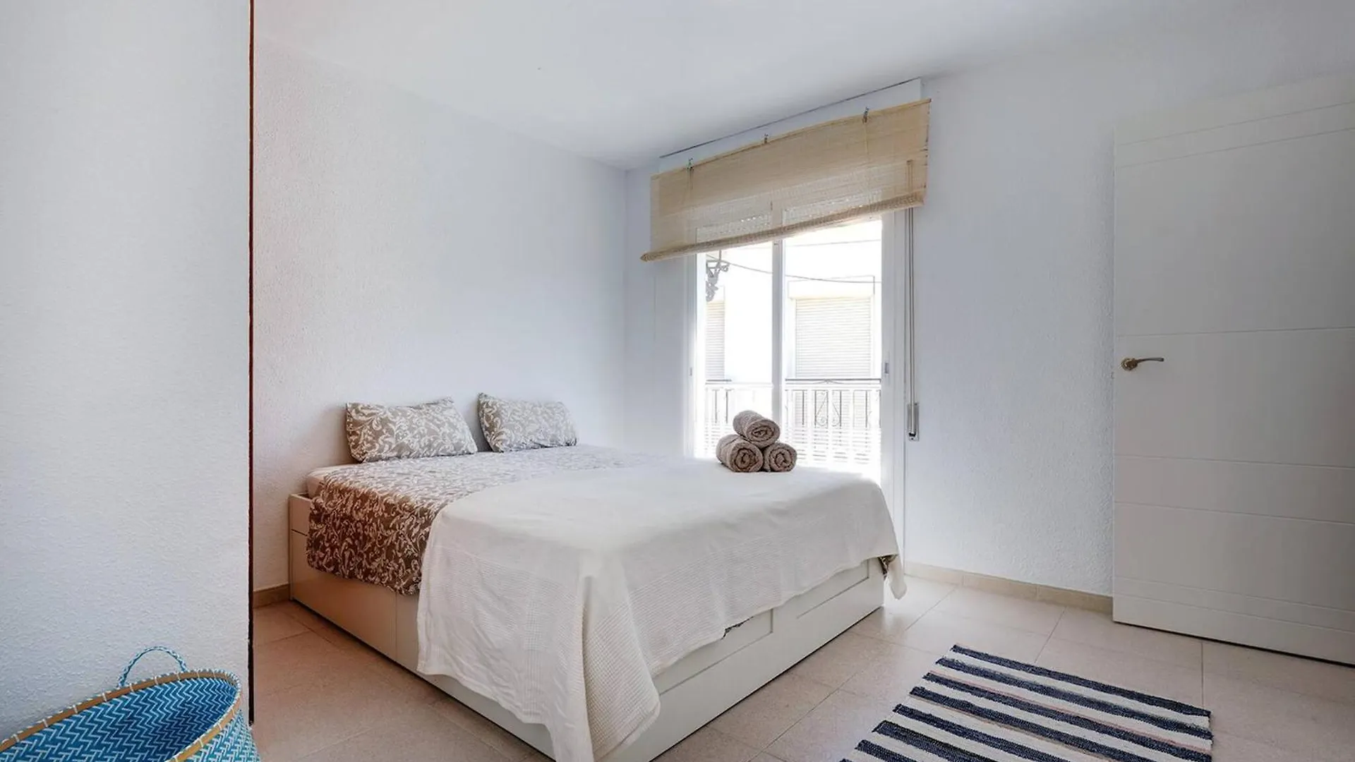 098 Traditional 2 Bed Pueblo Townhouse With Private Terrace Benalmádena Nyaraló