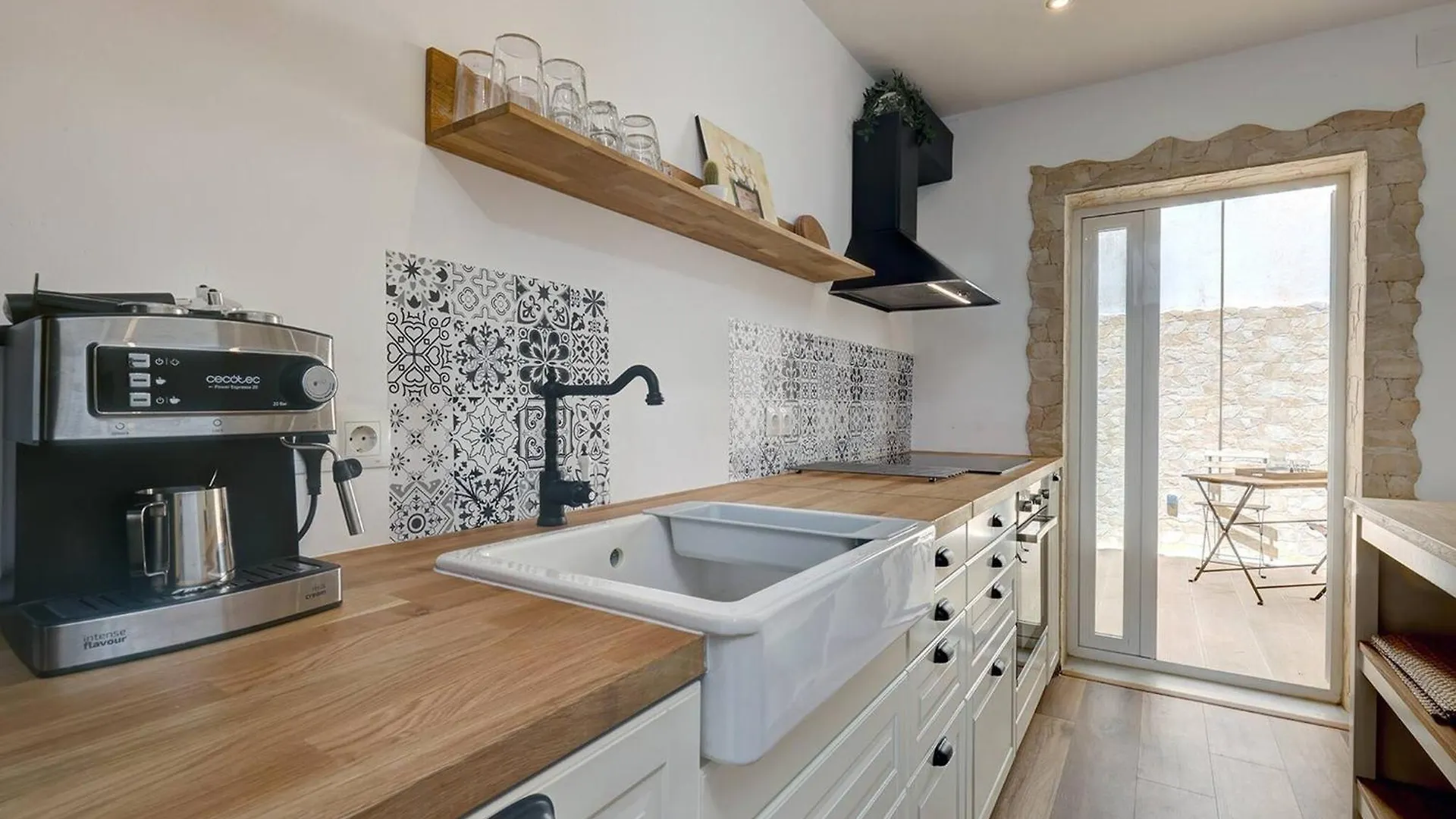 098 Traditional 2 Bed Pueblo Townhouse With Private Terrace Benalmádena 0*,  Spanyolország